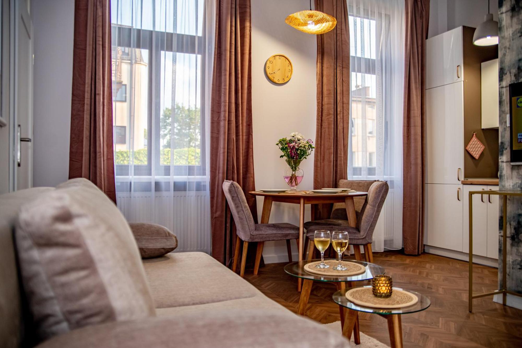Apartments Czestochowa - Sloneczna Kamienica Esterno foto